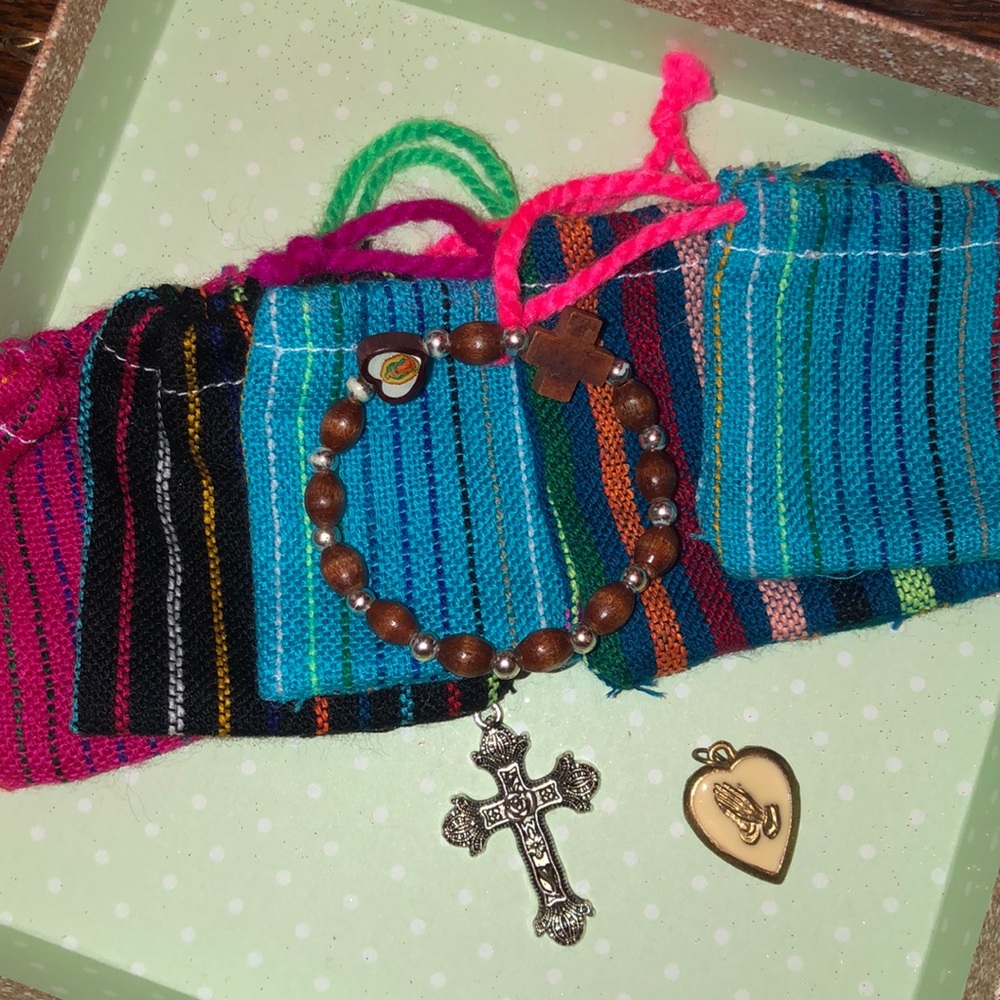 Jewelry bag holders, all for one price 💘